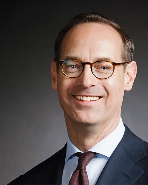 Portrait of Oliver Bäte
